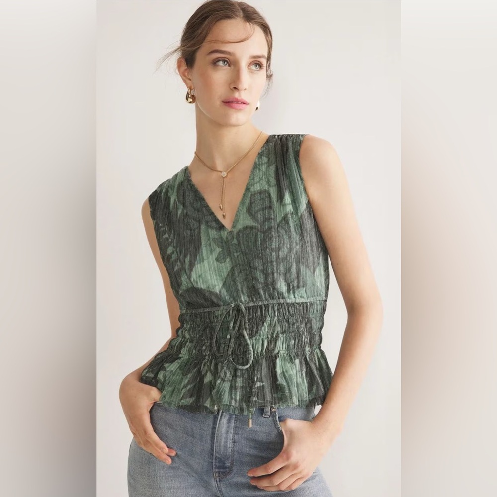 White House Black Market Green Sleeveless Blouse